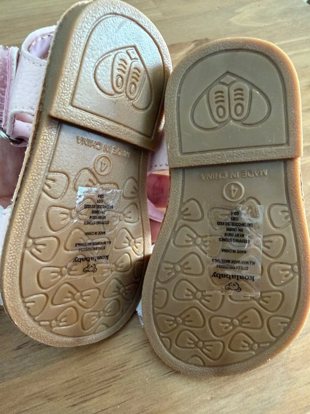 Toddler Pink & White Flower Strap Sandals Size 4 Baby